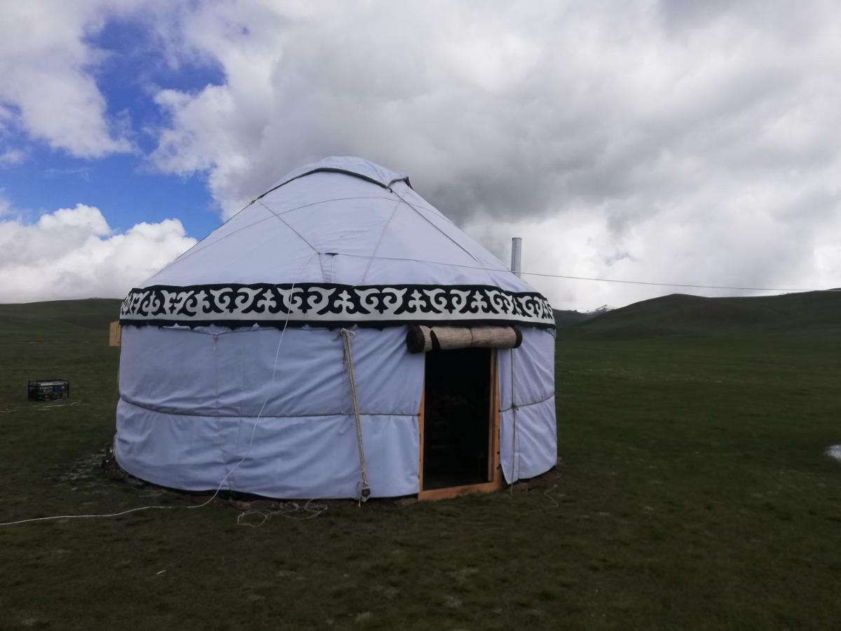 Yurt Camp Muras In Song Kol Lake Hotel Kochkor Esterno foto