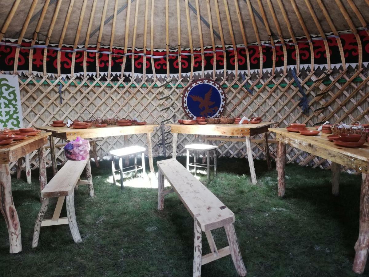 Yurt Camp Muras In Song Kol Lake Hotel Kochkor Esterno foto