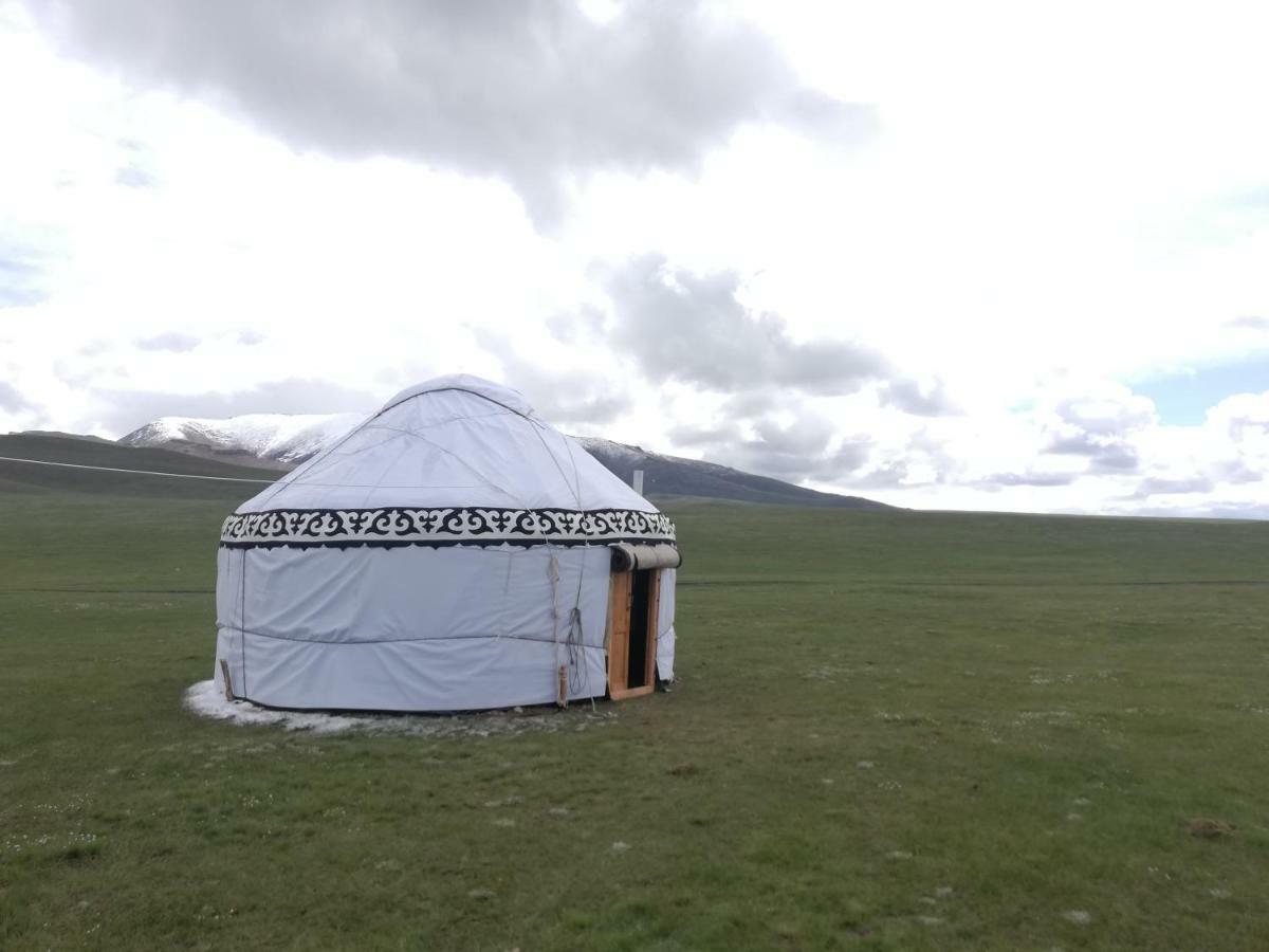 Yurt Camp Muras In Song Kol Lake Hotel Kochkor Esterno foto